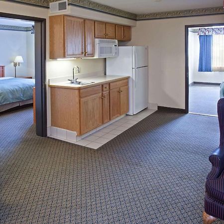 Country Inn & Suites By Radisson, Lansing, Mi Phòng bức ảnh